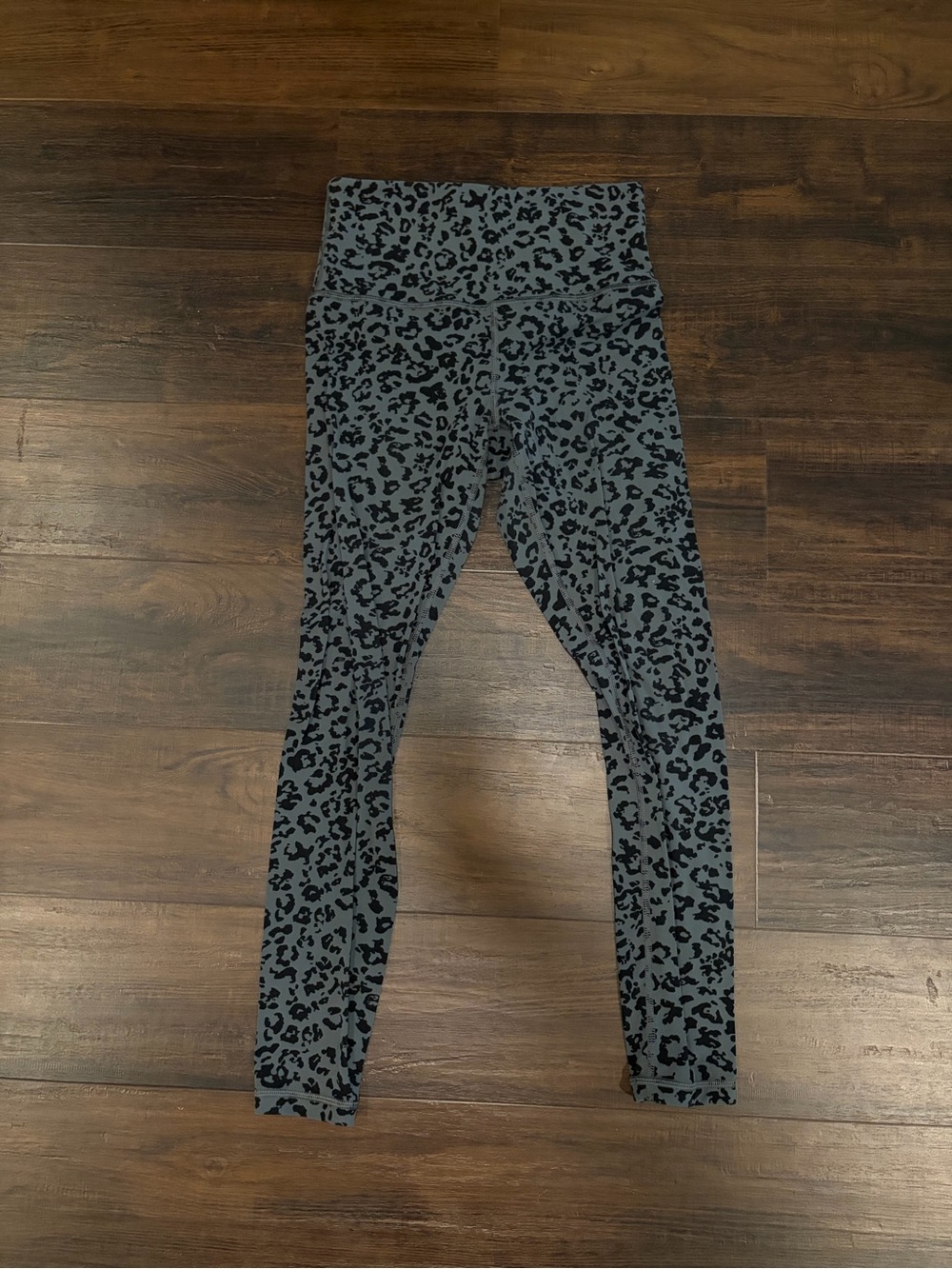 Athleta Elation Ultra High Rise Tight Gray Black Animal Print XS Petite